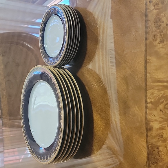 12 pc-Royal Sheffield Porcelain-Black Marble Rim With Gold Band plates - Picture 2 of 10